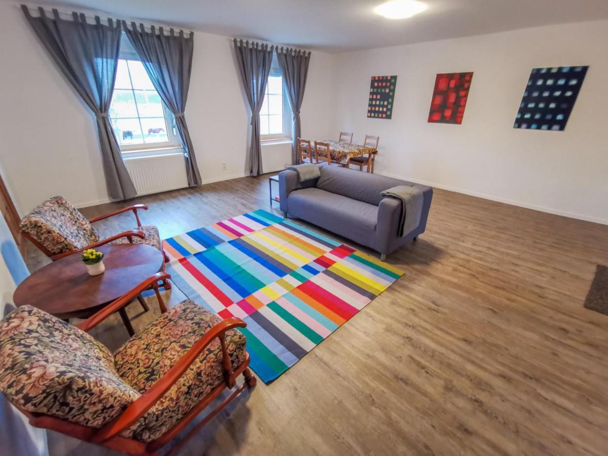 Apartment In Herrenhaus Gross Pinnow Экстерьер фото
